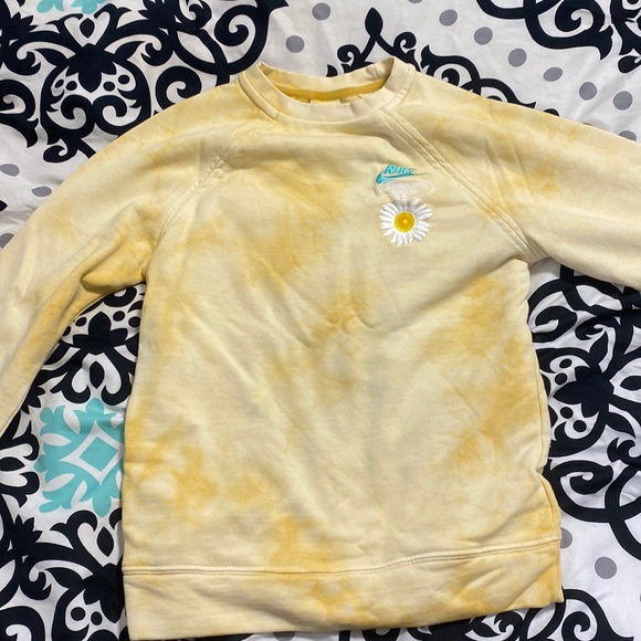 Nike sweatshirt - Picture 1 of 4